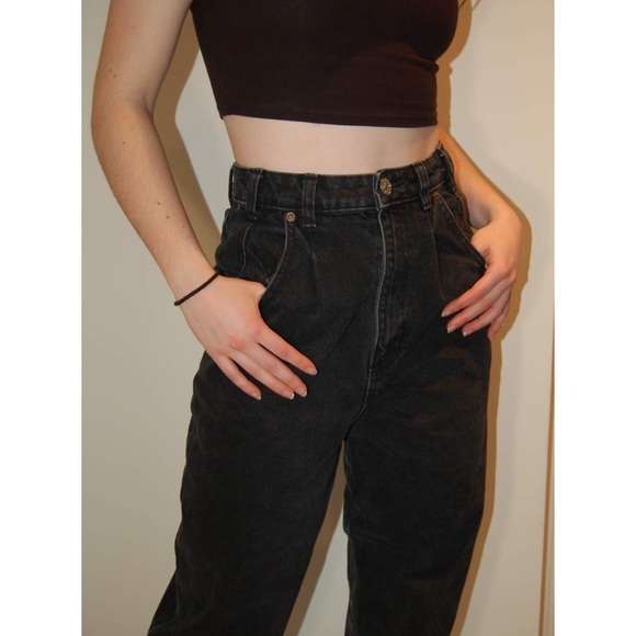 Zara High Rise Black Mom Jeans - Picture 1 of 4